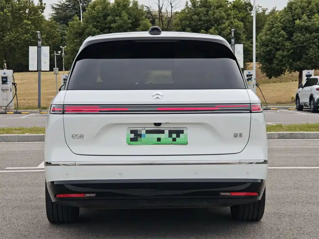 NIO ES8 2026 Six-seater Executive Deluxe Edition купить на сайте DeffCars