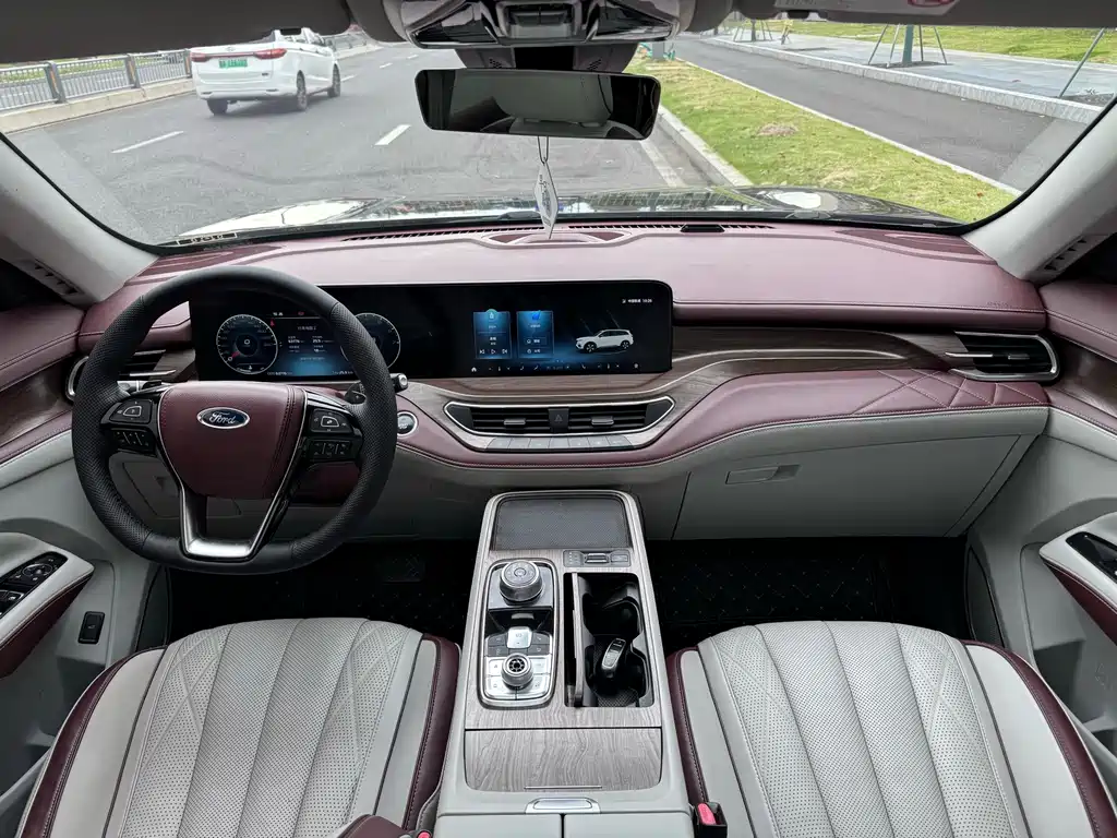 Lingyu 2021 EcoBoost 225 platinum collar type 6 seats купить на сайте DeffCars