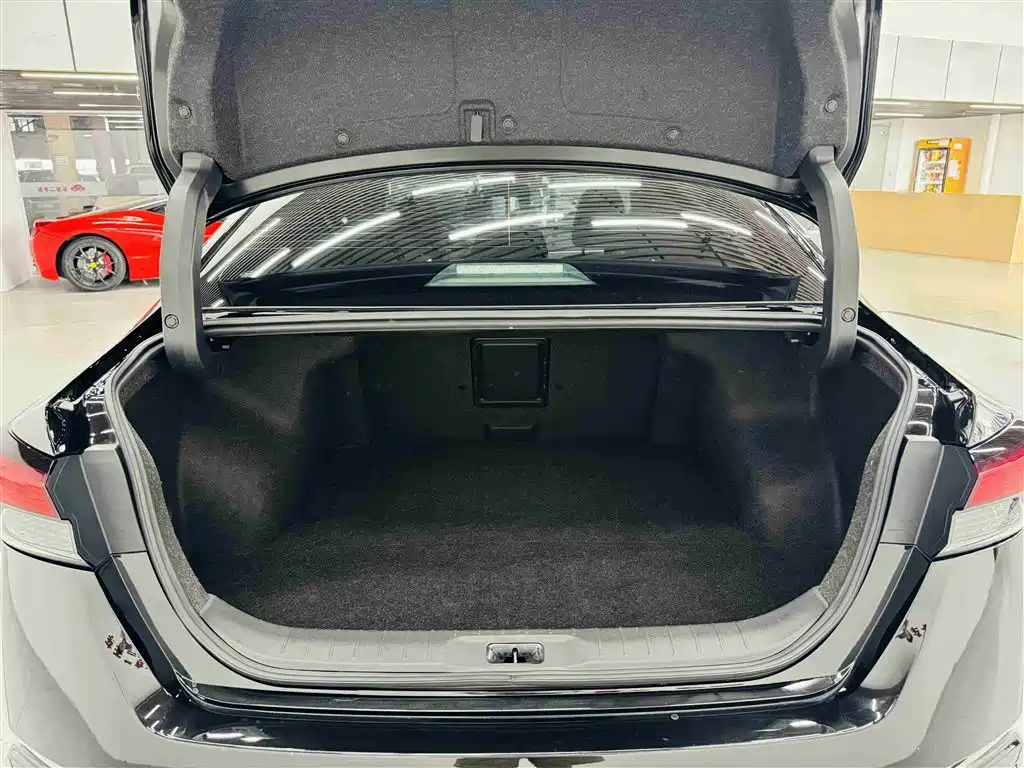 Teana 2024 2.0L XE True Heart Edition купить на сайте DeffCars
