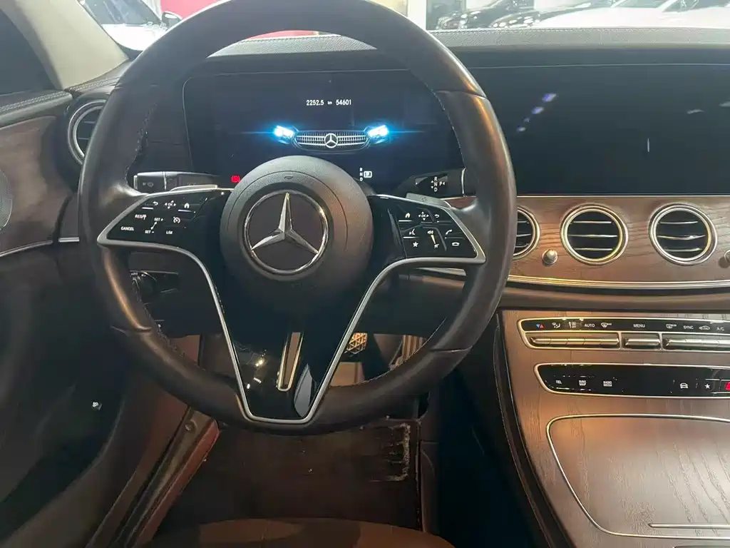 Mercedes-Benz E-Class 2023 facelift E 300 L luxury model купить на сайте DeffCars