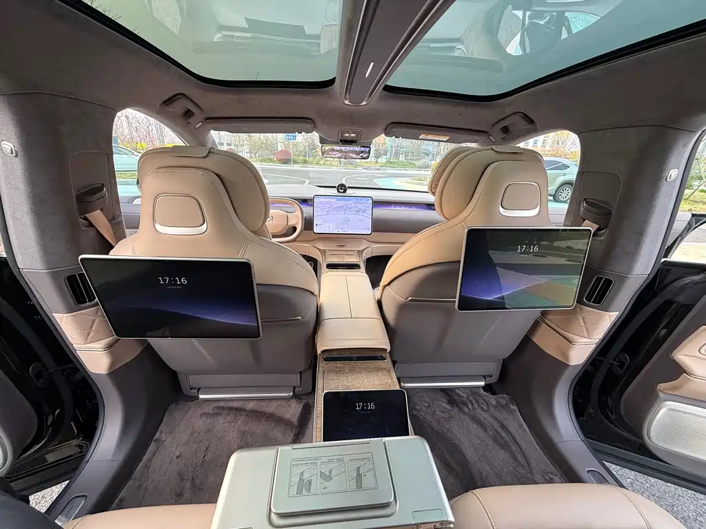 NIO ET9 2025 model 102kWh signature version купить на сайте DeffCars