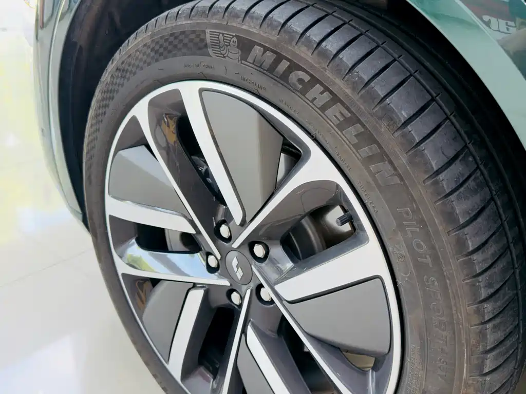 Ideal L9 2023 Pro купить на сайте DeffCars