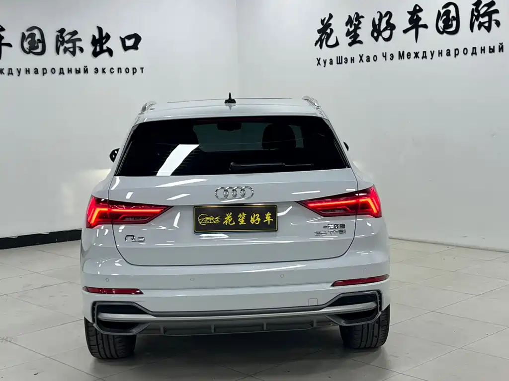 Audi Q3 2022 35 TFSI Fashionable and Dynamic купить на сайте DeffCars
