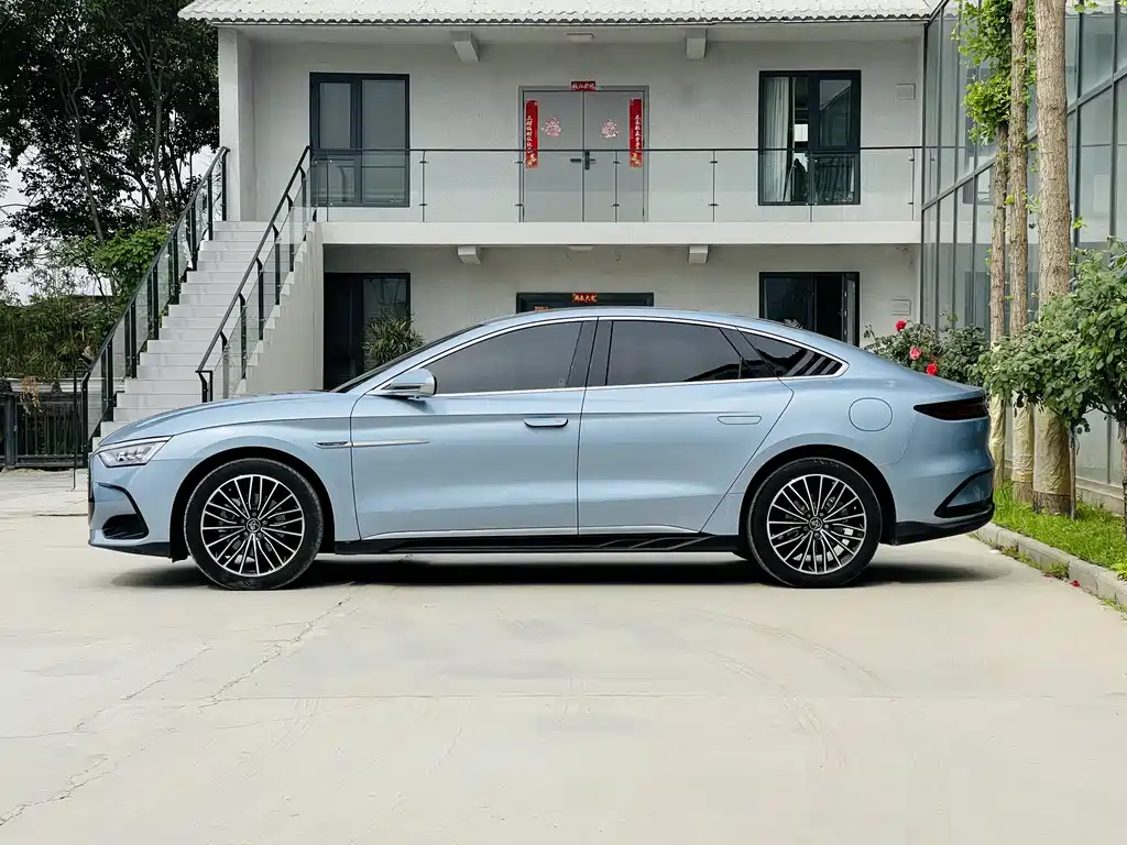 Han 2024 DM-i Honor Edition 121KM Honor Type купить на сайте DeffCars