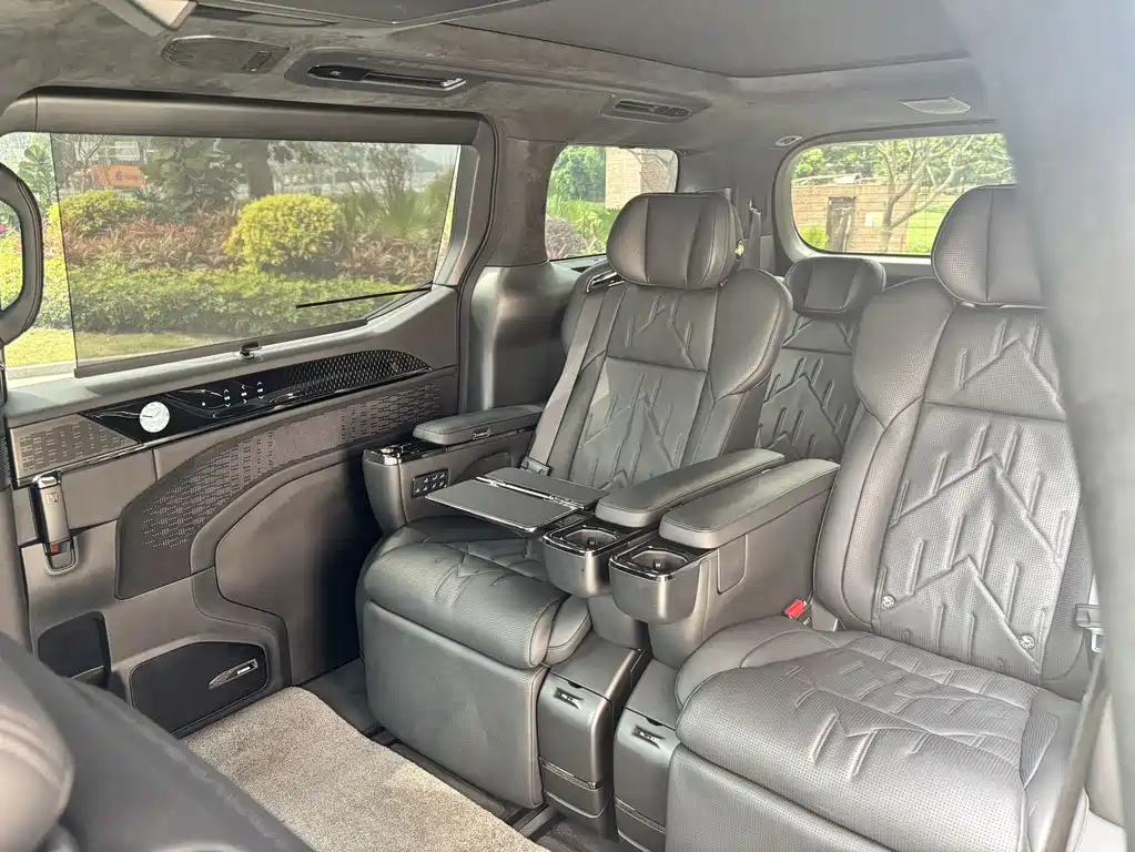 Jikrypton 009 2024 six-seater executive version four-wheel drive 108kWh купить на сайте DeffCars