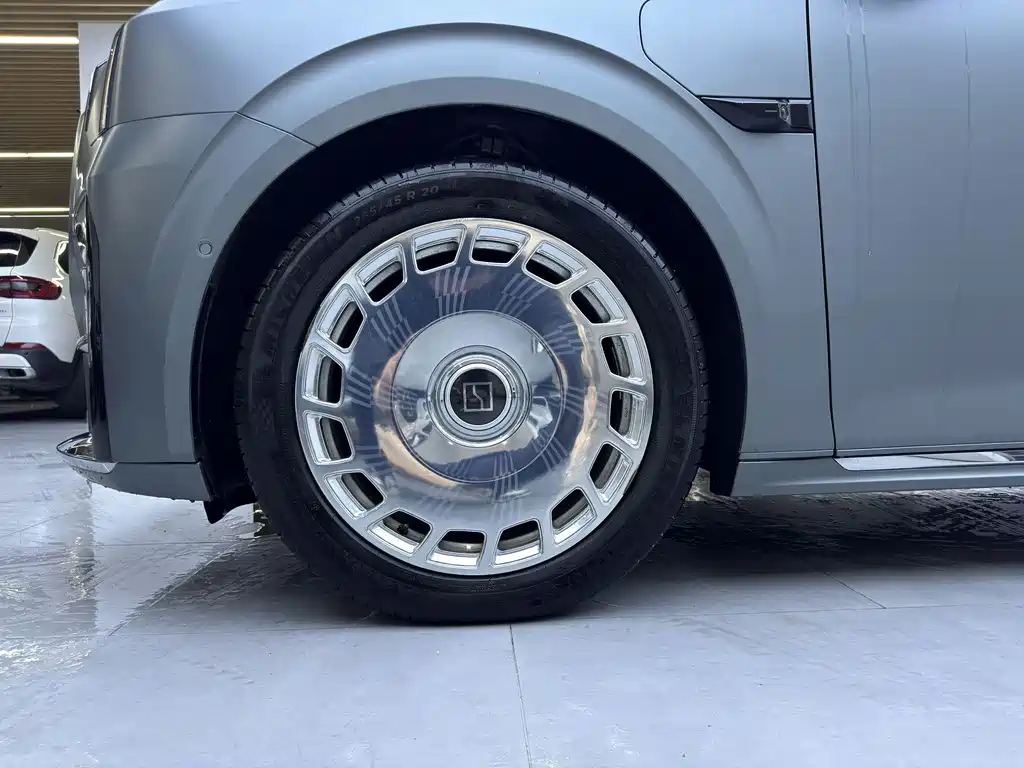 Jikrypton 009 2024 seven-seater aisle version 108kWh купить на сайте DeffCars