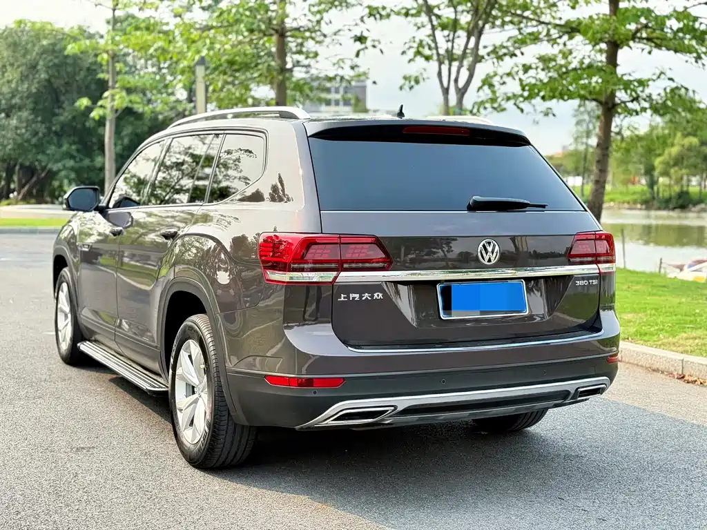 Touron 2017 380TSI four-wheel drive comfort version купить на сайте DeffCars