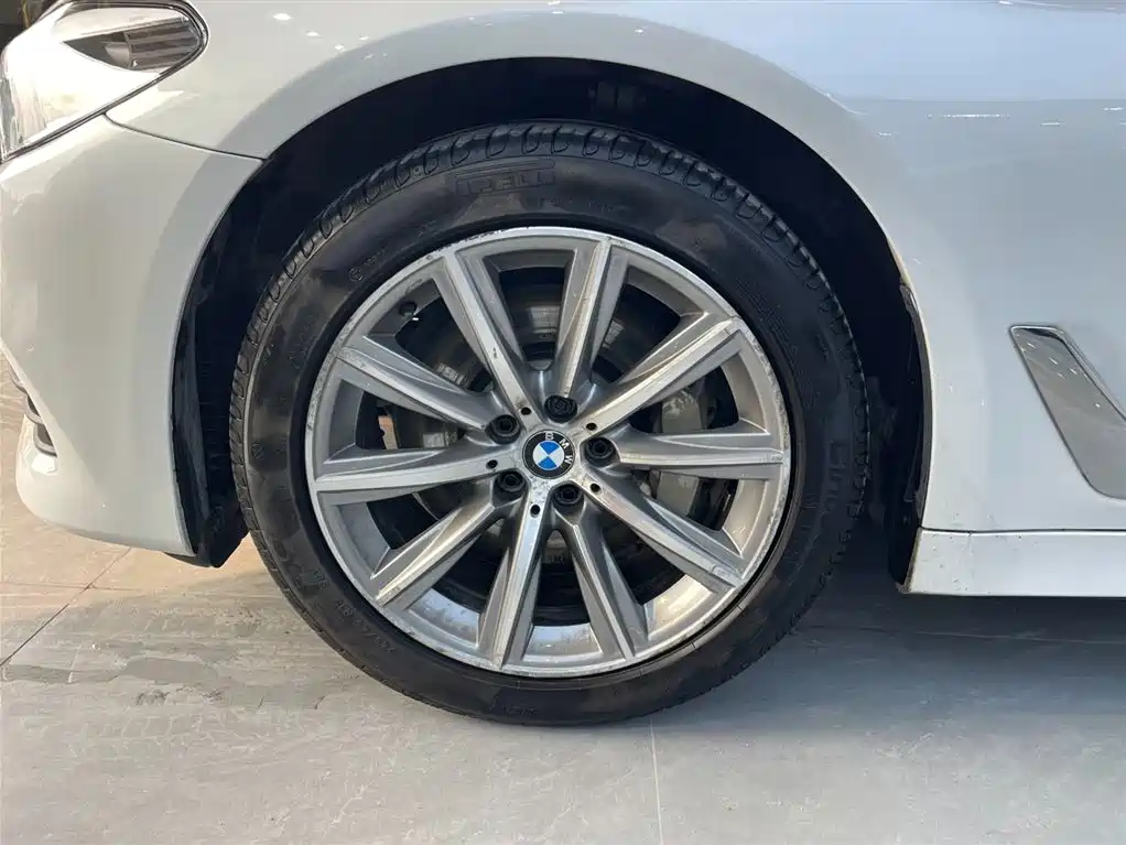 BMW 5 Series 2018 528Li Special Edition launched купить на сайте DeffCars