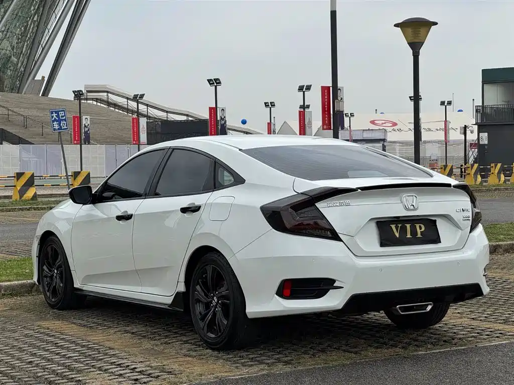 Civic 2019 220TURBO CVT combustion version National VI купить на сайте DeffCars