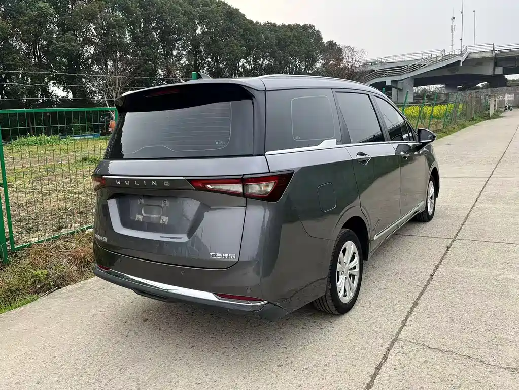 Wuling Jiachen 2022 1.5T Manual Comfort and Vitality Type купить на сайте DeffCars