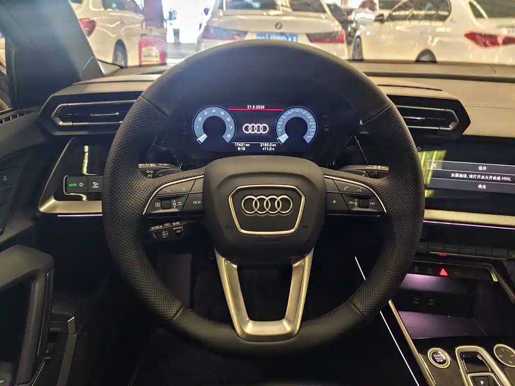 Audi A3 2025 Sportback 35TFSI Flying Spur Exclusive Model купить на сайте DeffCars