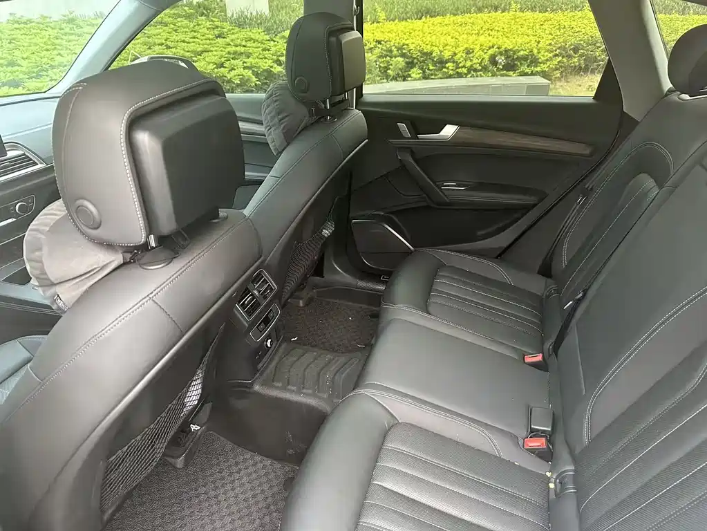 Audi Q5L 2023 40T Fashionable and Elegant Model купить на сайте DeffCars