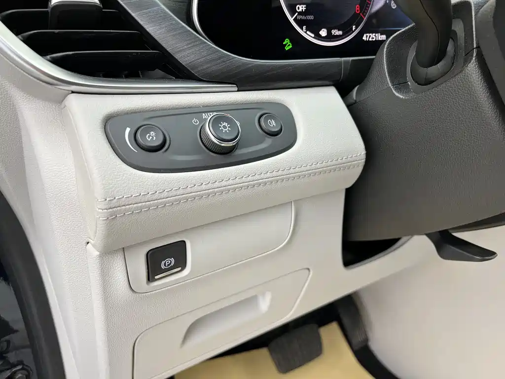 Buick GL8 2023 ES Lu Zun Luxury Heyue Edition купить на сайте DeffCars