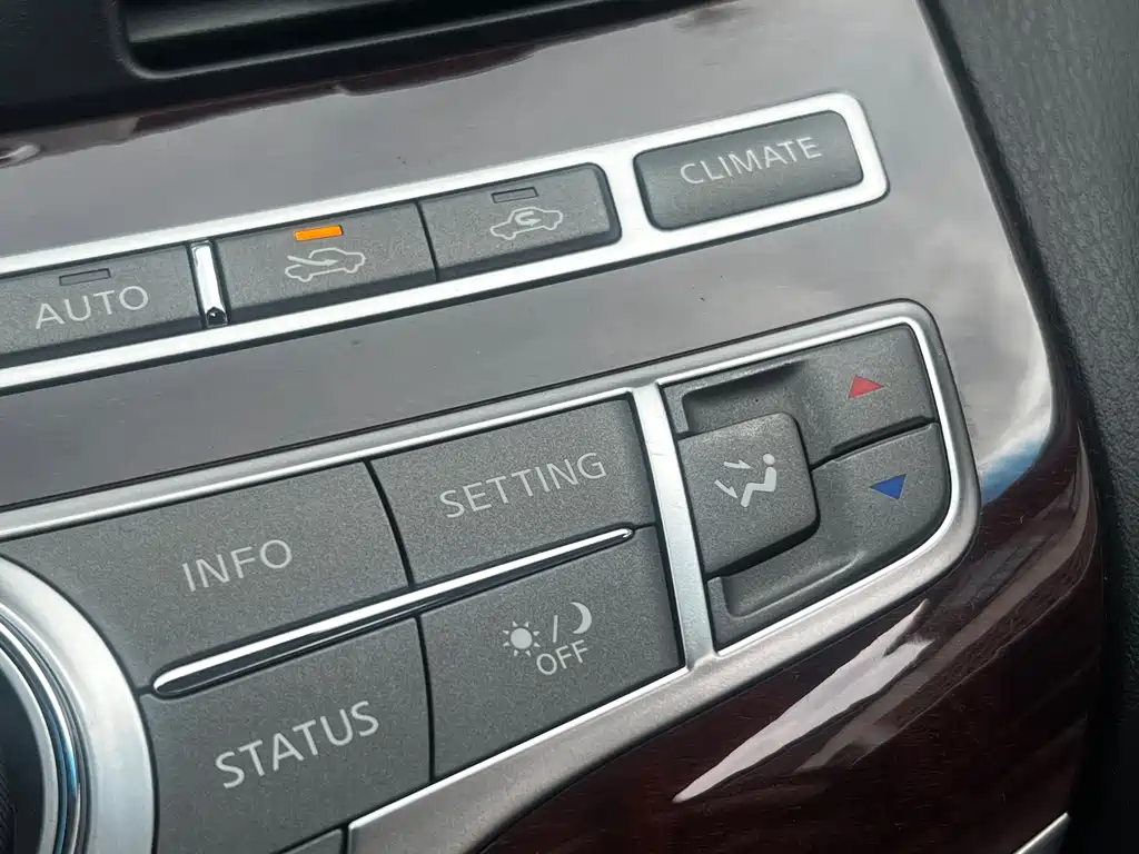 Infiniti Q70 2015 Q70L 2.5L Enjoy Edition купить на сайте DeffCars