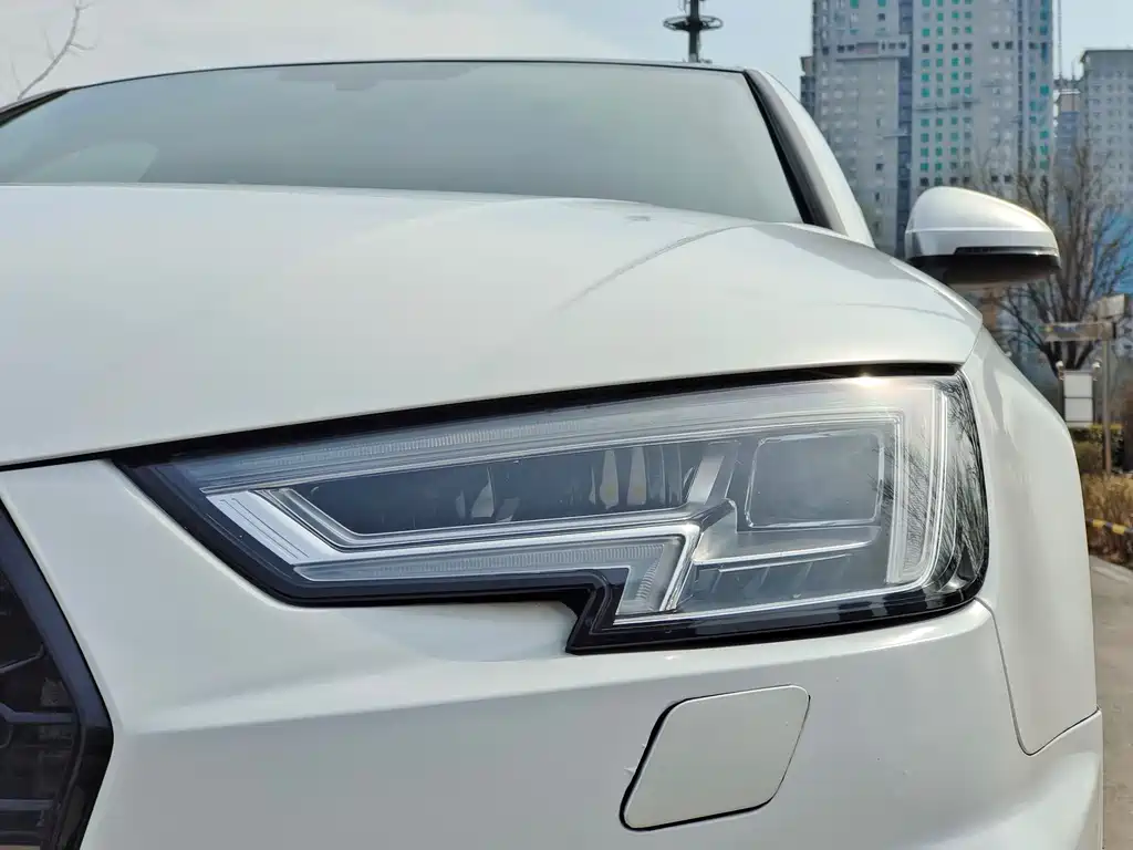 Audi A4L 2018 30th Anniversary Model 40 TFSI Enterprising купить на сайте DeffCars