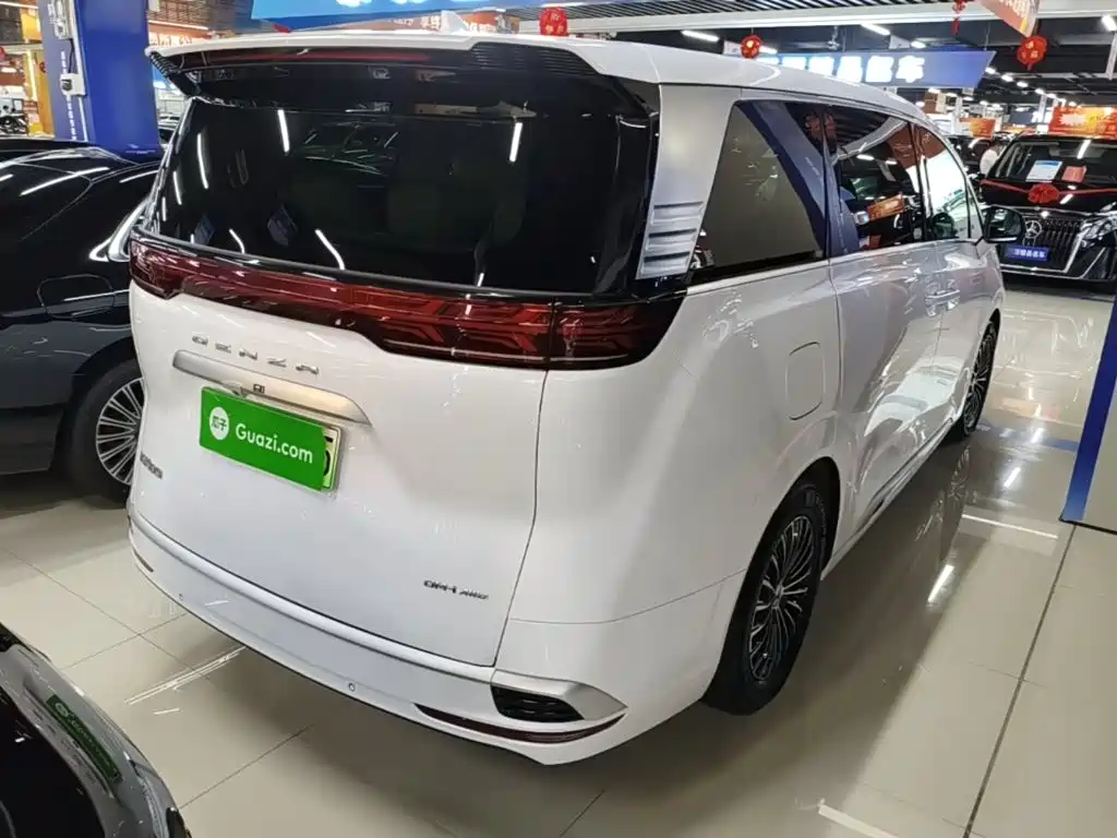 Denza D9 2024 DM-i 980 four-wheel drive premium model купить на сайте DeffCars