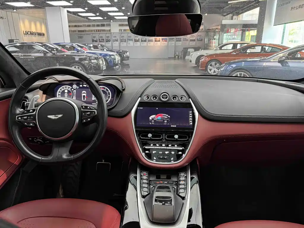 Aston Martin DBX 2023 3.0T STRAIGHT-SIX купить на сайте DeffCars