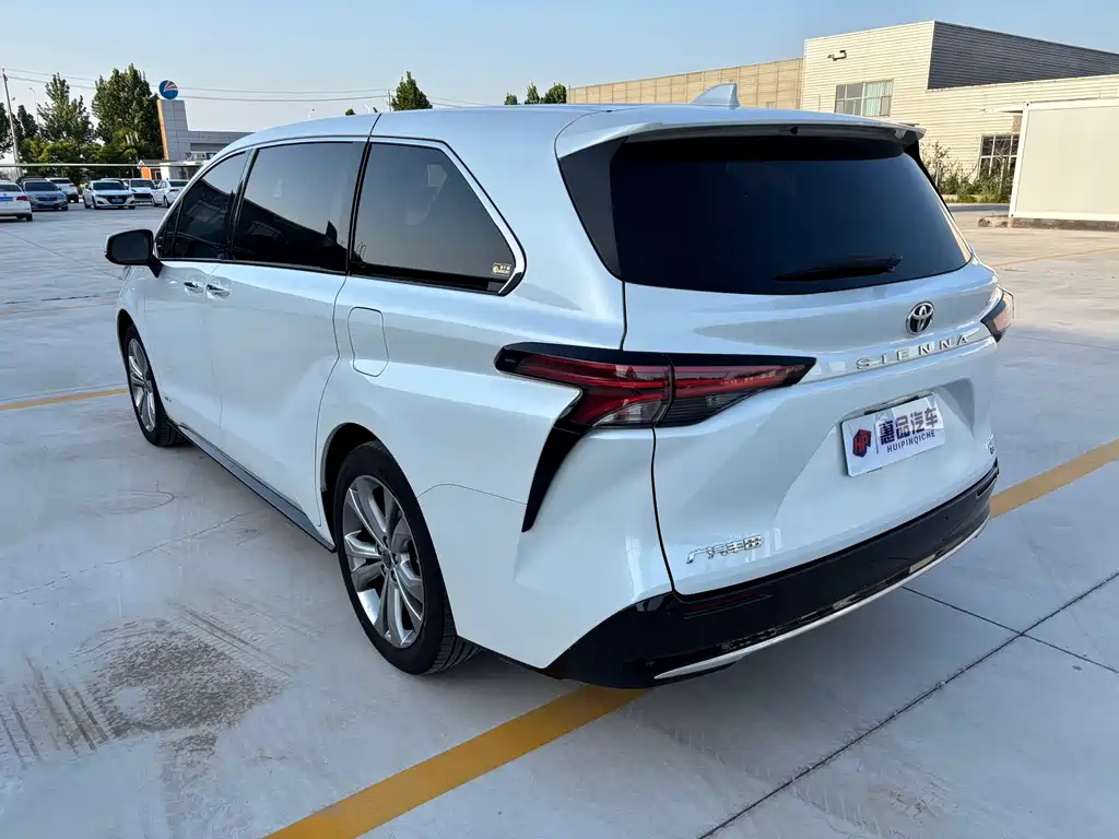 SIENNA 2024 2.5L Hybrid Premium Edition купить на сайте DeffCars