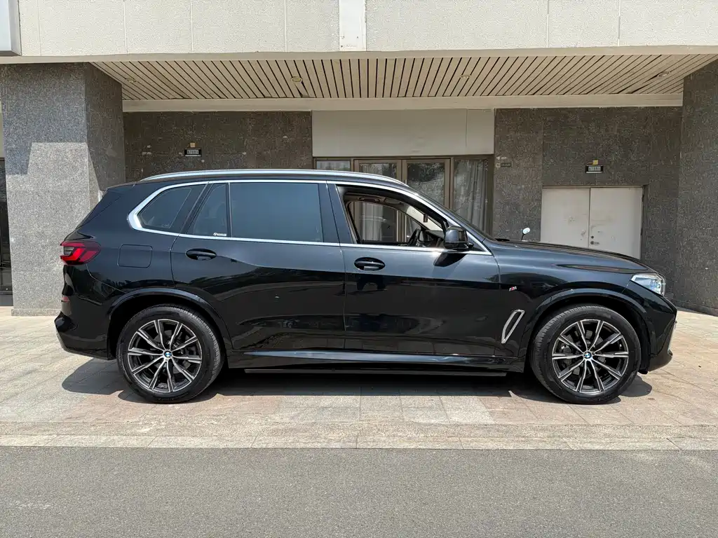 BMW X5 2022 facelift xDrive 30Li exclusive M sports package купить на сайте DeffCars