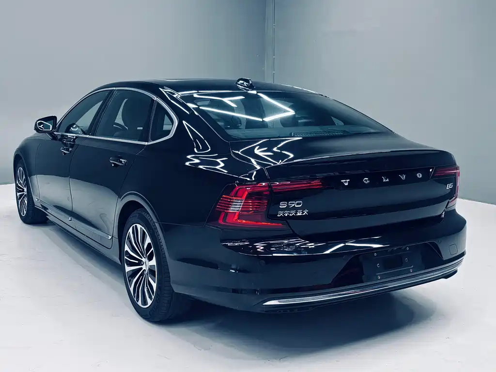 Volvo S90 2025 B5 Zhiyi Luxury Edition купить на сайте DeffCars