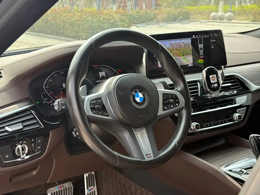 BMW 5 Series 2022 facelift 530Li leading M sports package купить на сайте DeffCars
