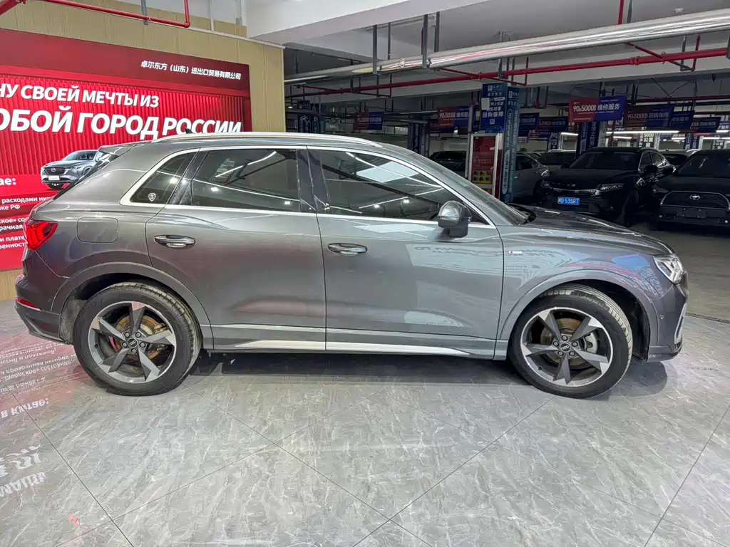 Audi Q3 2022 35 TFSI Fashionable and Dynamic купить на сайте DeffCars