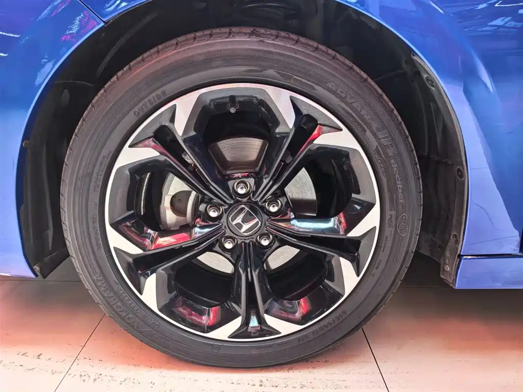 Civic 2022 240TURBO CVT combustion version купить на сайте DeffCars