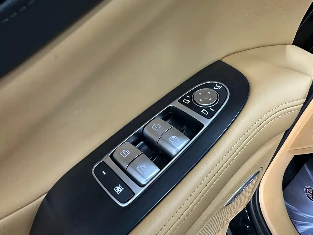 Lantu Dreamer 2024 PHEV Extra Long Battery Life Excellent Edition купить на сайте DeffCars