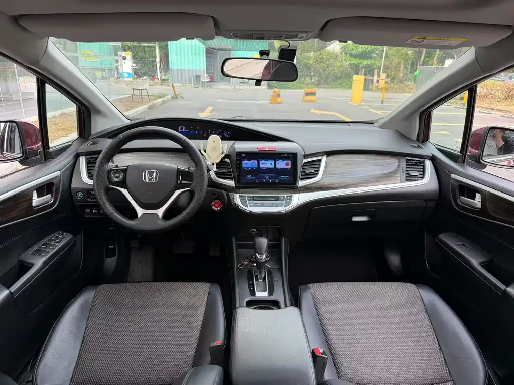 Jade 2017 1.8L automatic comfort version 5 seats купить на сайте DeffCars