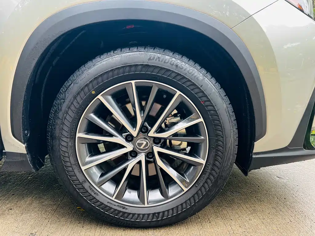 Lexus NX 2024 260 front-wheel drive Chuangchi version купить на сайте DeffCars