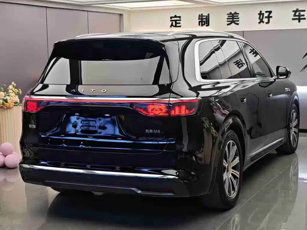 Wenjie M8 2025 extended range Max+ version 53.4kWh 5-seater version купить на сайте DeffCars