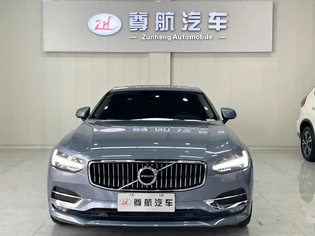 Volvo S90 2020 T5 Zhiyuan Luxury Edition купить на сайте DeffCars