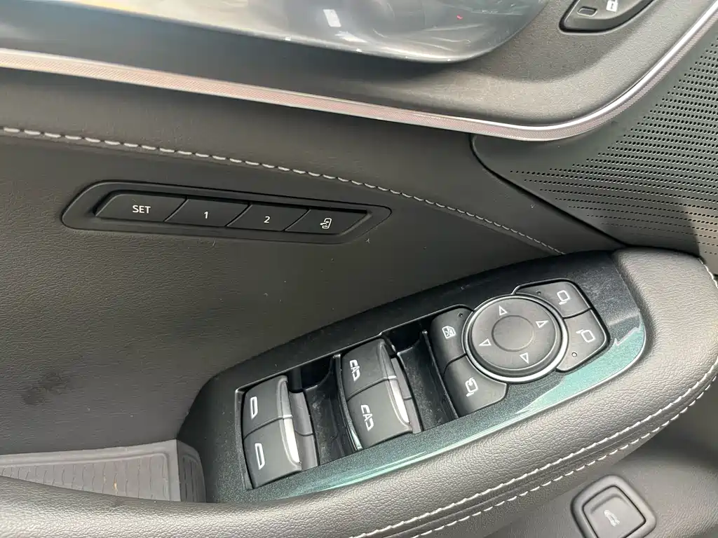 Cadillac CT5 2024 28T Premium Model купить на сайте DeffCars