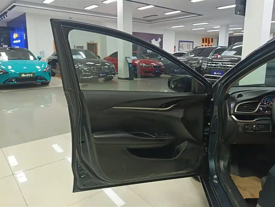 Yinglang 2021 model model 1.5L automatic elite model купить на сайте DeffCars
