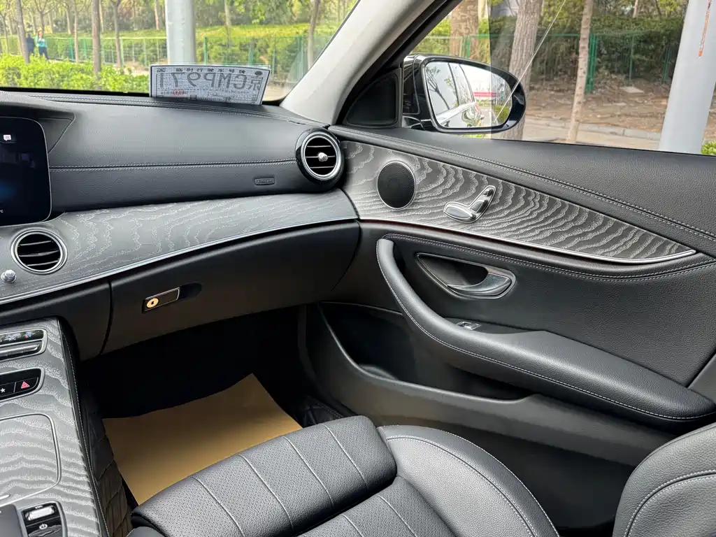Mercedes-Benz E-Class 2022 E 260 L купить на сайте DeffCars