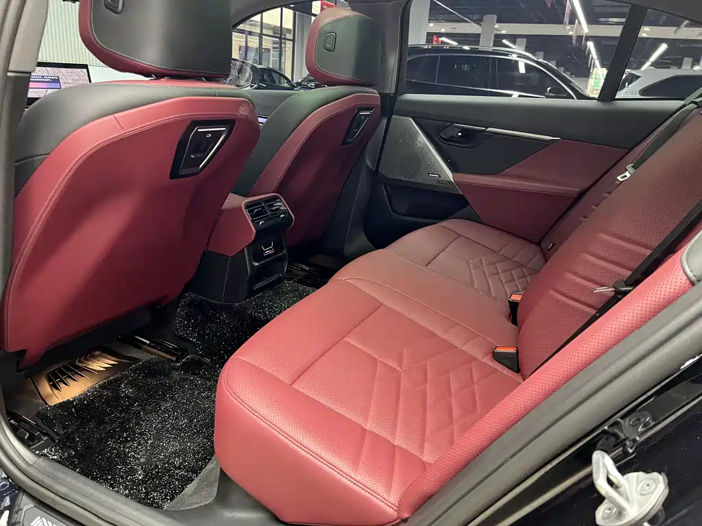 BMW i5 2025 eDrive 40L M Sports Package купить на сайте DeffCars