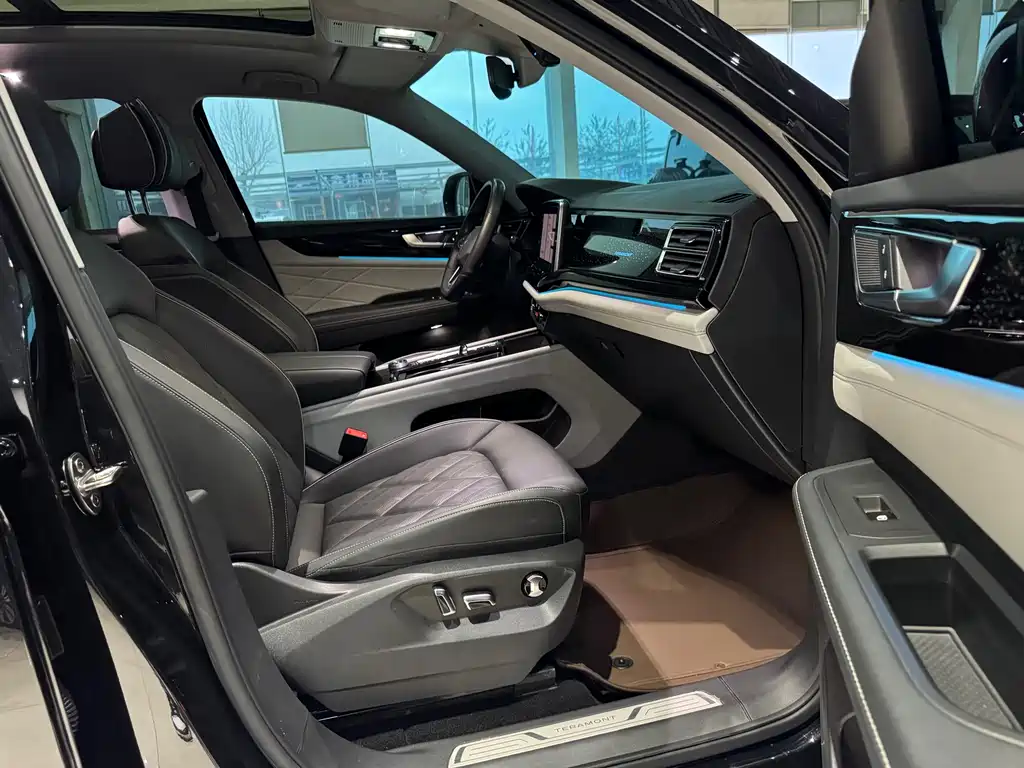 Touron 2024 380TSI four-wheel drive luxury version купить на сайте DeffCars