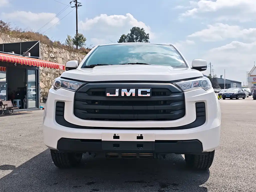 Baodian 2023 2.5T diesel two-wheel drive comfort version standard axle JX4D25A6L купить на сайте DeffCars