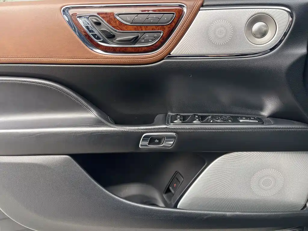 Lincoln Continental 2019 2.0T Two-wheel drive Premium Edition National V купить на сайте DeffCars