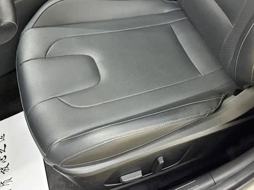 Elantra 2022 1.5L CVT LUX Premium Edition купить на сайте DeffCars