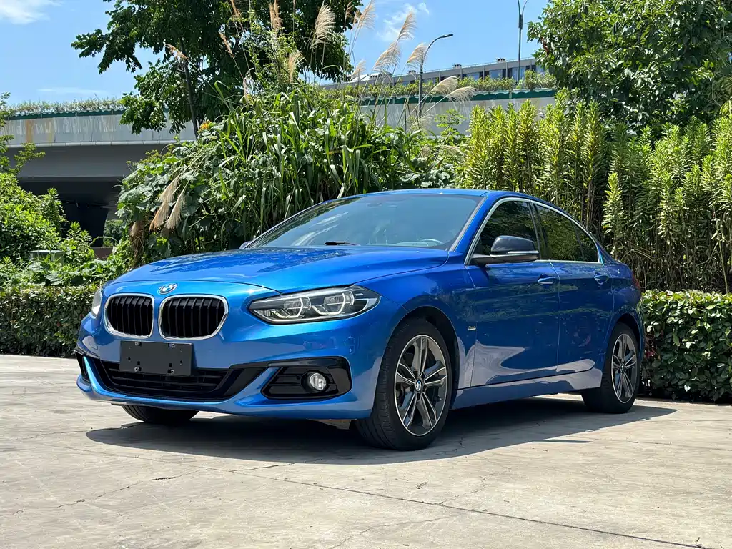 BMW 1 Series 2018 118i Sports купить на сайте DeffCars