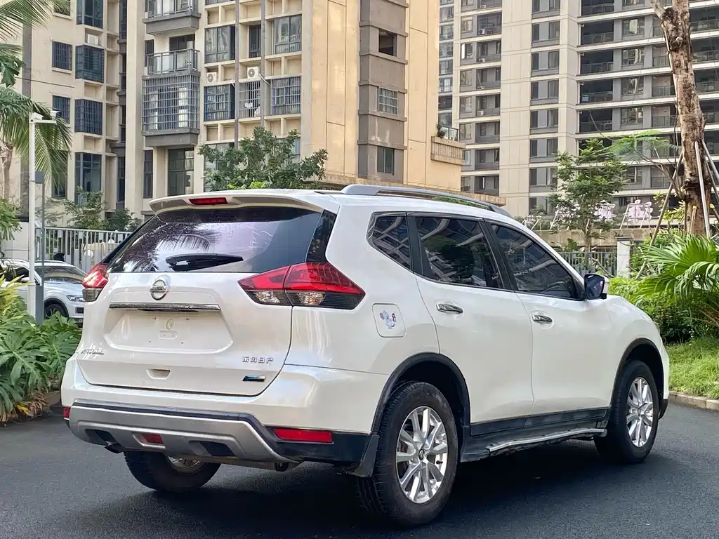 X-Trail 2017 2.0L CVT Comfort Edition 2WD купить на сайте DeffCars