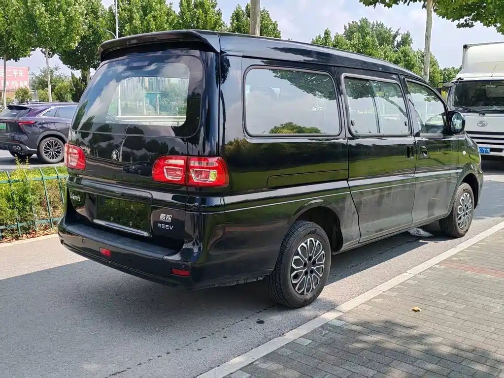 Lingzhi New Energy 2025 110km Extended Range Basic 5-seater купить на сайте DeffCars