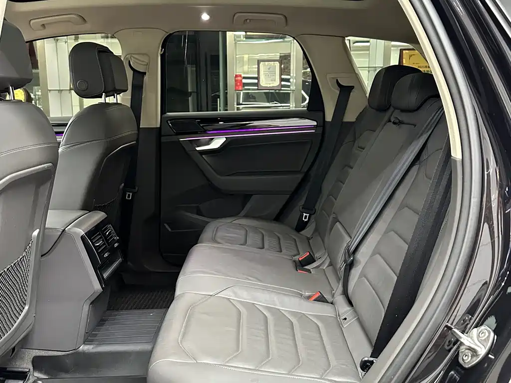 Touareg 2019 2.0TSI Sharp Wing Edition National VI купить на сайте DeffCars
