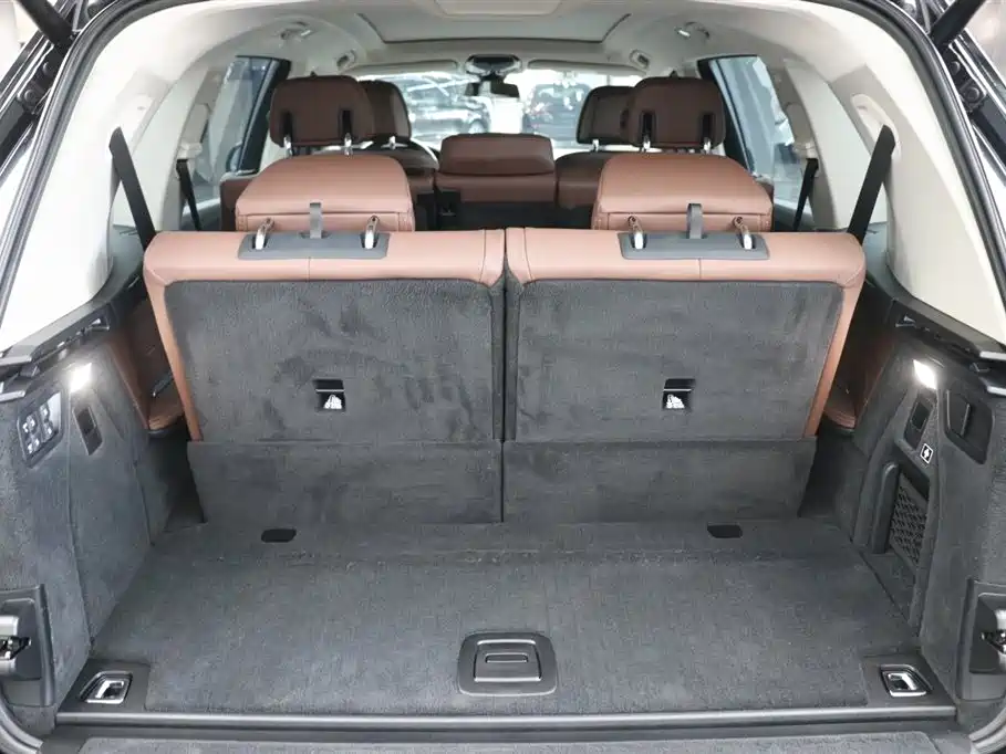 BMW X7 2020 xDrive40i Leading Luxury Package купить на сайте DeffCars