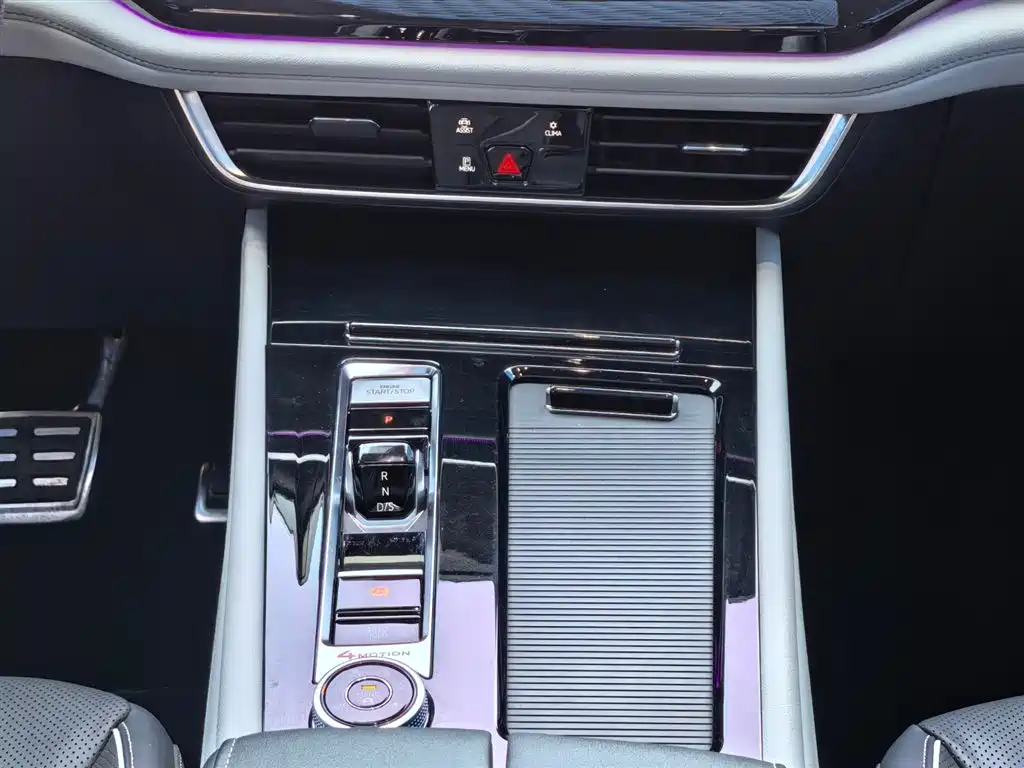 Touron 2024 380TSI four-wheel drive luxury version купить на сайте DeffCars
