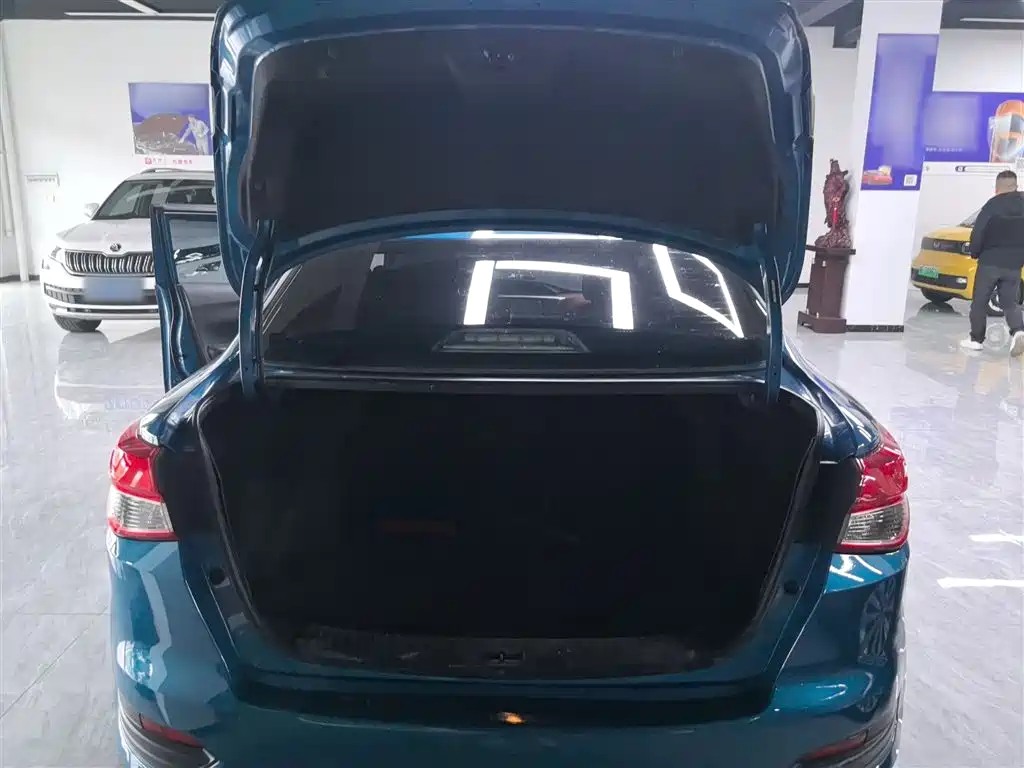Blue Bird 2016 1.6L CVT Smart Edition купить на сайте DeffCars