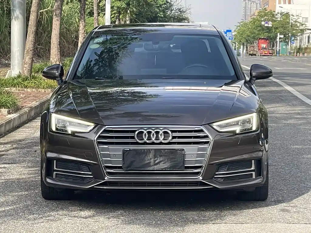Audi A4L 2018 30th Anniversary Model 40 TFSI Fashion купить на сайте DeffCars