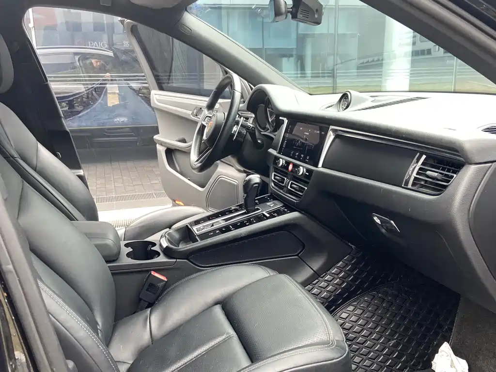 Macan 2023 Macan 2.0T купить на сайте DeffCars