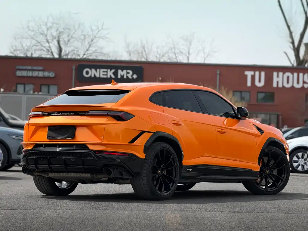 Urus 2023 4.0T V8 S купить на сайте DeffCars